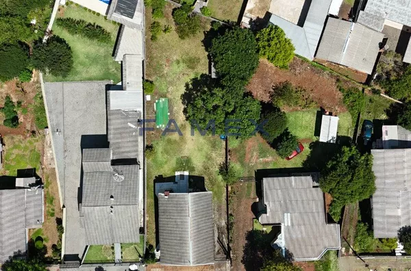 TERRENO COM CASA DE MADEIRA - CRISTO REI - PATO BRANCO