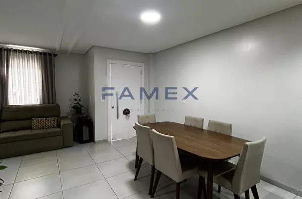 SOBRADO MOBILIADO À VENDA PRÓXIMO AO CENTRO