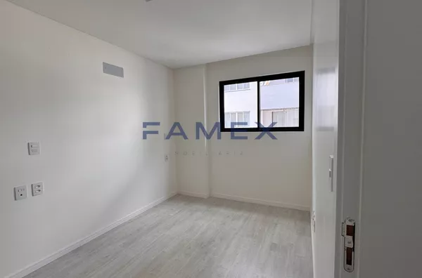 APARTAMENTO PARA LOCAÇÃO NO CENTRO ED BATEL - COM 01 SUÍTE +01 QUARTO