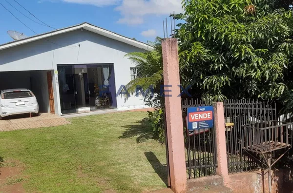 CASA Á VENDA BAIRRO PINHEIROS EM PATO BRANCO PR