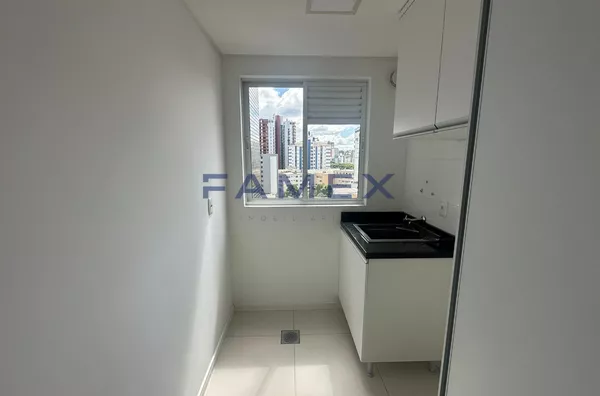 APARTAMENTO PARA LOCAÇÃO NO ED COLIBRI  COM 01 SUÍTE + 01 QUARTO NO CENTRO.