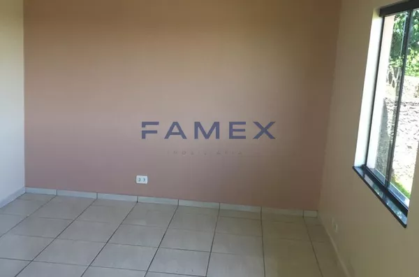 CASA DE ALVENARIA BAIRRO ANCHIETA COM 02 QUARTOS