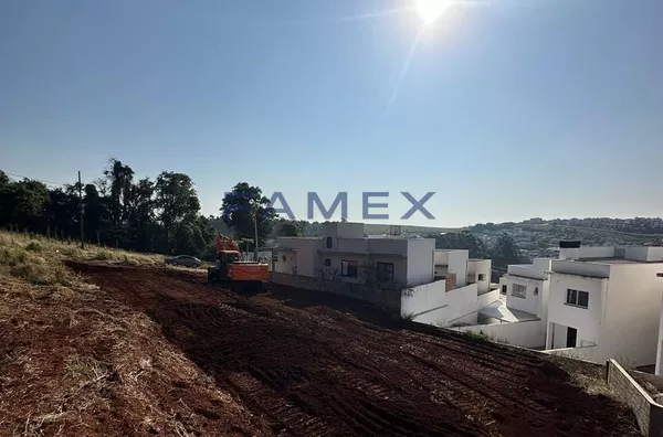 TERRENO À VENDA NO BAIRRO FRARON