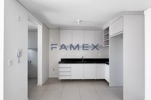 Apartamento para locação no Centro - Ed Safira com 01 suíte + 01 quarto - Foto 3