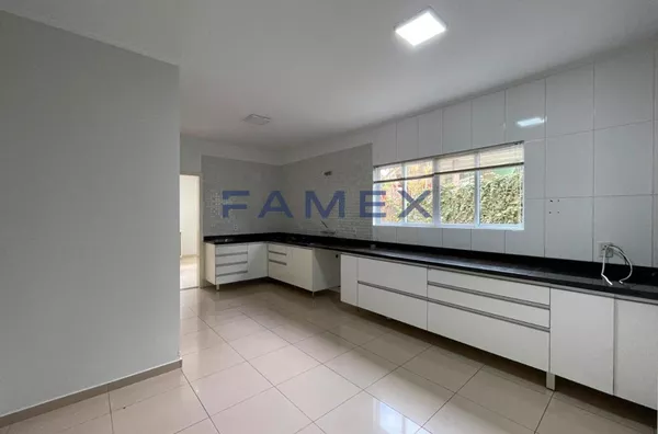 Casa térrea com piscina e area de lazer para locação no Bairro Pinheiros - Pato Branco. - Foto 17
