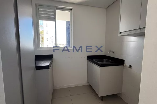 ED. SAFIRA - APARTAMENTO COM 01 SUITE + 01 QUARTO - CENTRO - PRÓXIMO  A PRAÇA CENTRAL