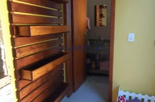 SOBRADO À VENDA ACEITA PERMUTA NA NEGOCIAÇÃO