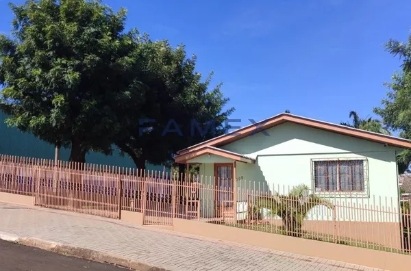 CASA-BAIRRO MORUMBI-PATO BRANCO-PR-