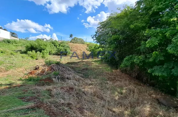 LOTE DE 512M² PRÓXIMO A NATUREZA
