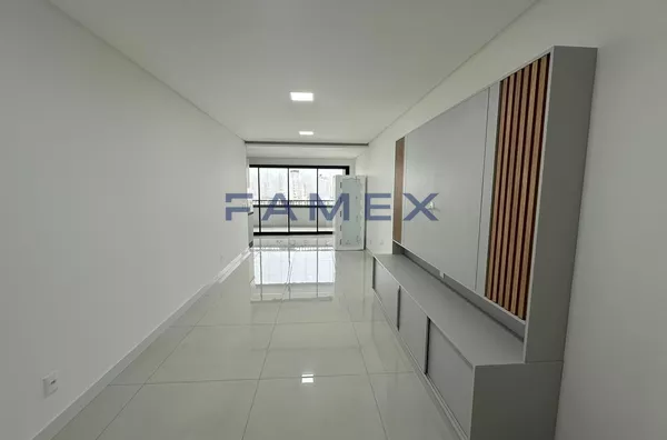 APARTAMENTO PARA LOCAÇÃO MOBILIADO COM 01 SUÍTE + 01 QUARTO NO CENTRO