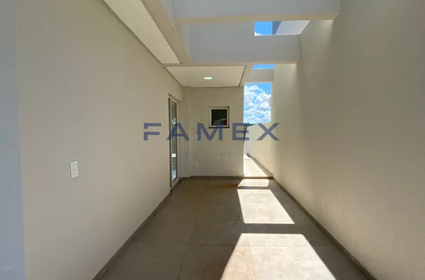 SOBRADO Á VENDA 1 SUÍTE + 2 DORMITÓRIOS NO BAIRRO SÃO FRANCISCO