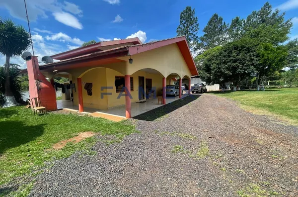 CHACARÁ A VENDA COM BENFEITORIAS NA COMUNIDADE SÃO PEDRO DE ALCANTARA