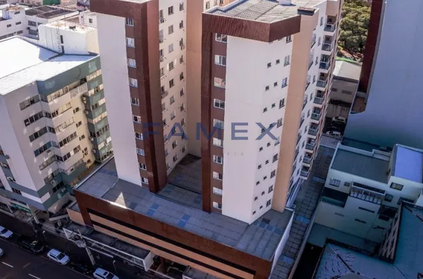 APARTAMENTO NO  CENTRO COM 01 SUÍTE + 02 QUARTOS -  01 QUADRA DA PREFEITURA MUNICIPAL
