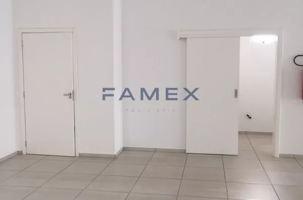 SALA COMERCIAL PARA LOCAÇAO  COM 250 M² - CENTRO  