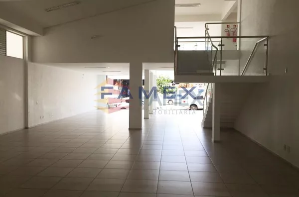 SALA COMERCIAL PARA LOCAÇAO  COM 250 M² - CENTRO  