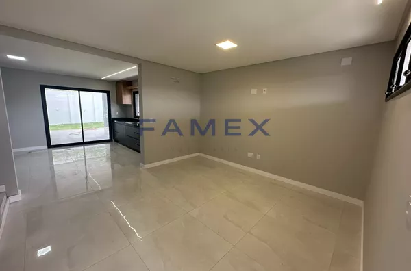 Sobrado para locação no bairro São Luiz - Próximo ao Shopping com 01 suíte + 02 quartos