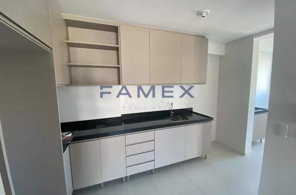 ED. SAFIRA - APARTAMENTO COM 01 SUITE + 01 QUARTO - CENTRO - PRÓXIMO  A PRAÇA CENTRAL