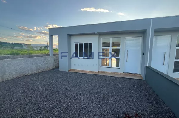 CASA NOVA À VENDA EM VITORINO