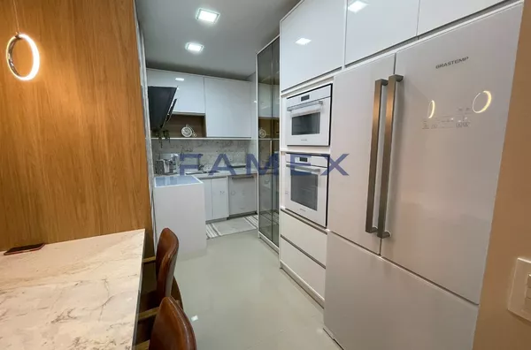 APARTAMENTO ÁREA INTERNA