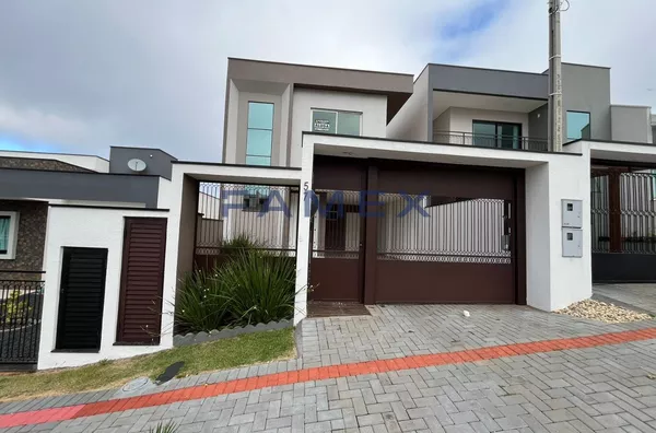 SOBRADO À VENDA NO BAIRRO FRARON