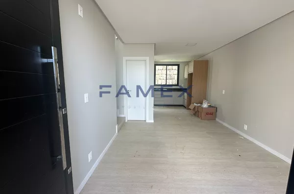 SOBRADO PARA LOCAÇÃO NO BAIRRO LA SALLE COM 02 SUÍTES