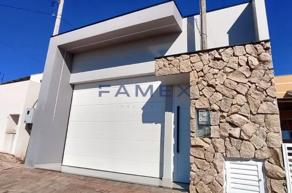 CASA À VENDA-BAIRRO PLANALTO-PATO BRANCO-PR-