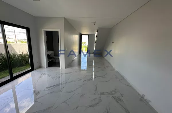 SOBRADO A VENDA  BAIRRO FRARON COM 01 SUITE + 02 QUARTOS