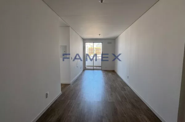 ED. SAFIRA - APARTAMENTO COM 01 SUITE + 01 QUARTO - CENTRO - PRÓXIMO  A PRAÇA CENTRAL