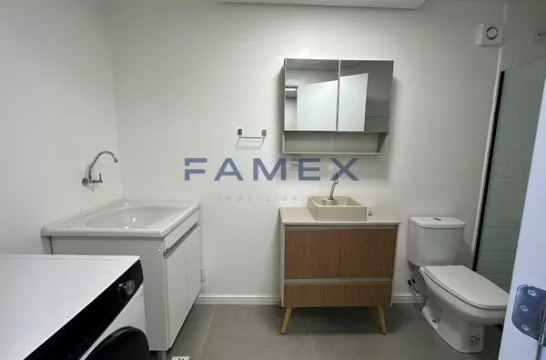 APARTAMENTO MOBILIADO PARA LOCAÇÃO -  COM 01 QUARTO - PRÓXIMO A PRAÇA CENTRAL