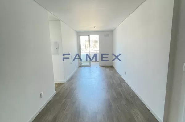 ED. SAFIRA - APARTAMENTO COM 01 SUITE + 01 QUARTO - CENTRO - PRÓXIMO  A PRAÇA CENTRAL