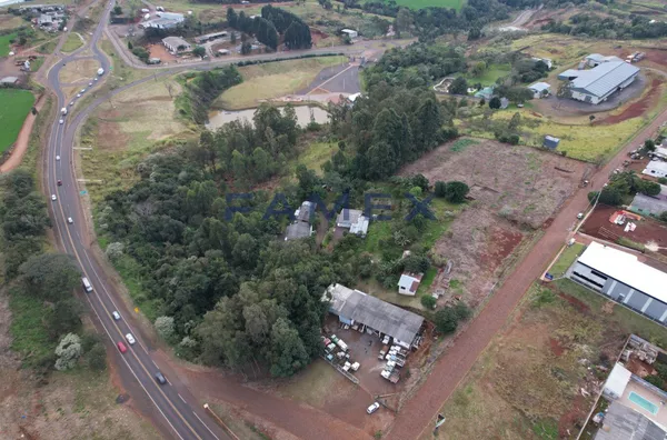CHÁCARA À VENDA AO LADO DA PEDREIRA COM FRENTE PARA BR
