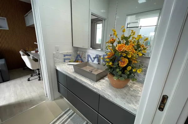 APARTAMENTO ÁREA INTERNA