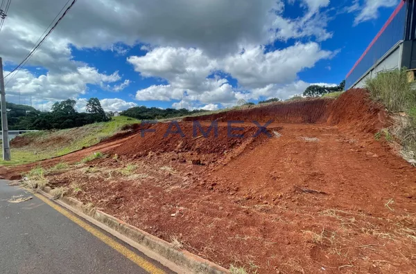 Terreno à venda - 427,66m² - Bairro Industrial - Pato Branco
