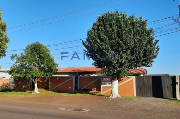 CASA COM ACONCHEGO DE UMA CHÁCARA A 3KM DO CENTRO