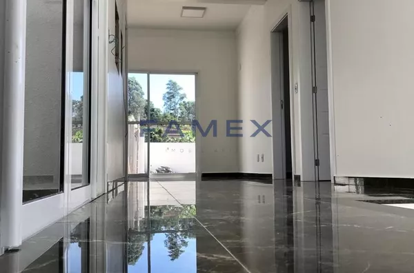 SOBRADO DE ALTO PADRÃO