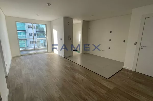 ED. SAFIRA - APARTAMENTO COM 01 SUITE + 01 QUARTO - CENTRO - PRÓXIMO  A PRAÇA CENTRAL