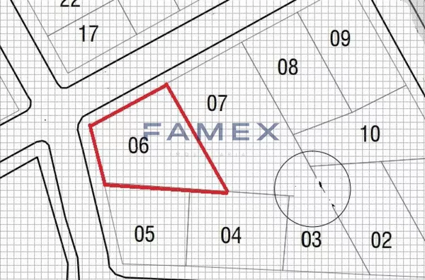 TERRENO DE ESQUINA DE 858M² POTENCIAL DE CONSTRUÇÃO 6 ANDARES