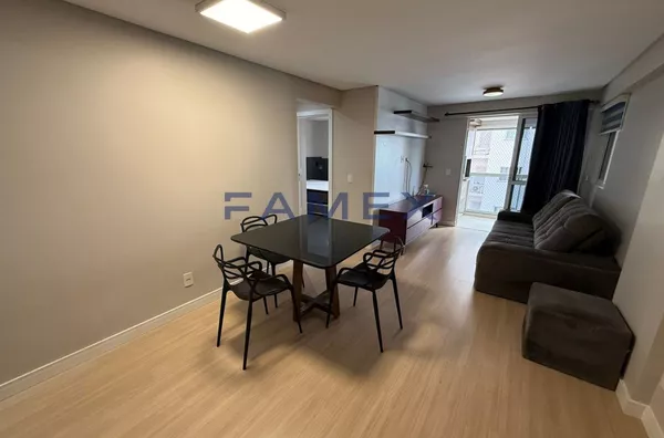 APARTAMENTO MOBILIADO À VENDA NO CENTRO