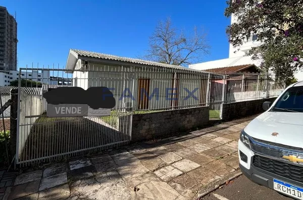 GRANDE OPORTUNIDADE DE NEGÓCIO, CASA A VENDA NO CENTRO DE PATO BRANCO-PR