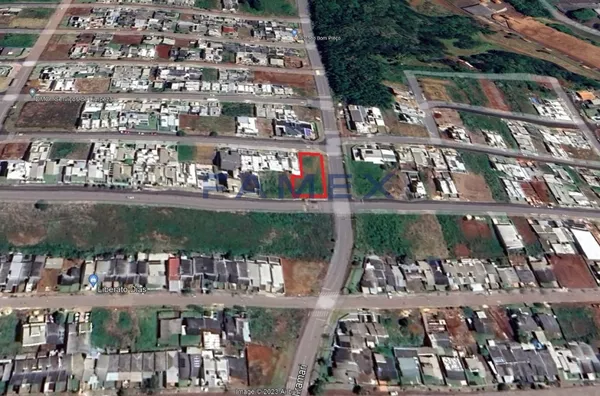 TERRENO COM 850M² NO BAIRRO FRARON