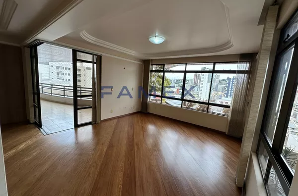 APARTAMENTO  NO CENTRO ED  ALPHA  COM 04 DORMITÓRIOS 