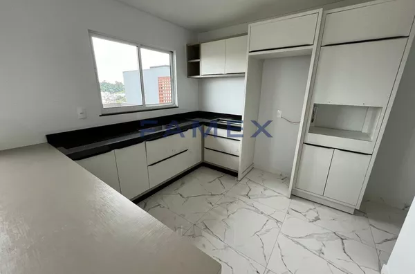 SOBRADO À VENDA NO BAIRRO FRARON