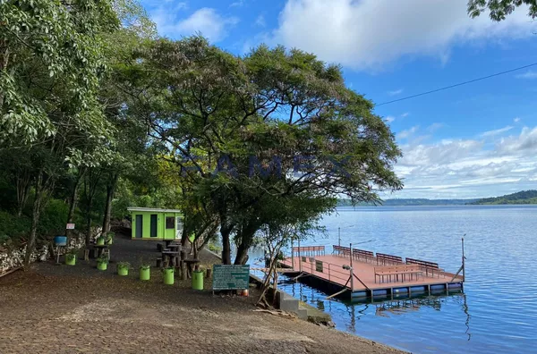 CASA DE VERANEIO EM CONDOMINIO FECHADO, SAUDADES DO IGUAÇÚ PR