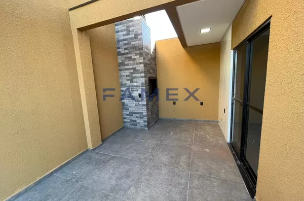 SOBRADO À VENDA NO BAIRRO SÃO FRANCISCO