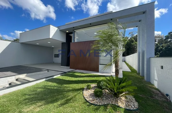 CASA ALTO PADRÃO A VENDA NO BAIRRO CADORIN - 3 SUÍTES