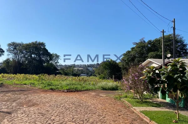 CASA DE ALVENARIA BAIRRO SAO ROQUE COM 04 DORMITORIOS