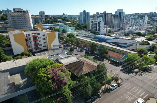 TERRENO À VENDA NO CENTRO