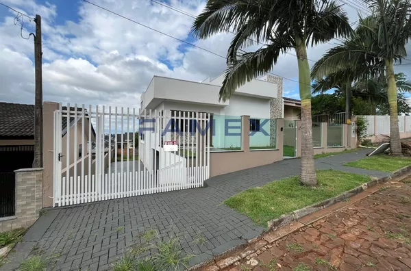 CASA À VENDA NO BAIRRO CRISTO REI