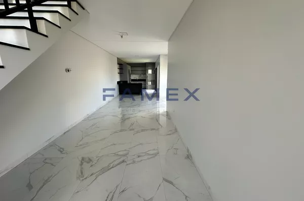 SOBRADO A VENDA  BAIRRO FRARON COM 01 SUITE + 02 QUARTOS