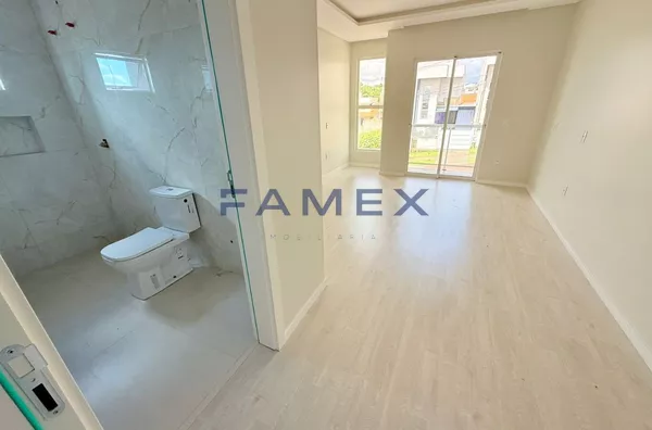 SOBRADO NOVO À VENDA NO BAIRRO FRARON